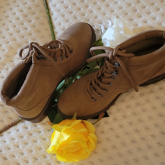 CORE BOOTS - Picture 2 of 8